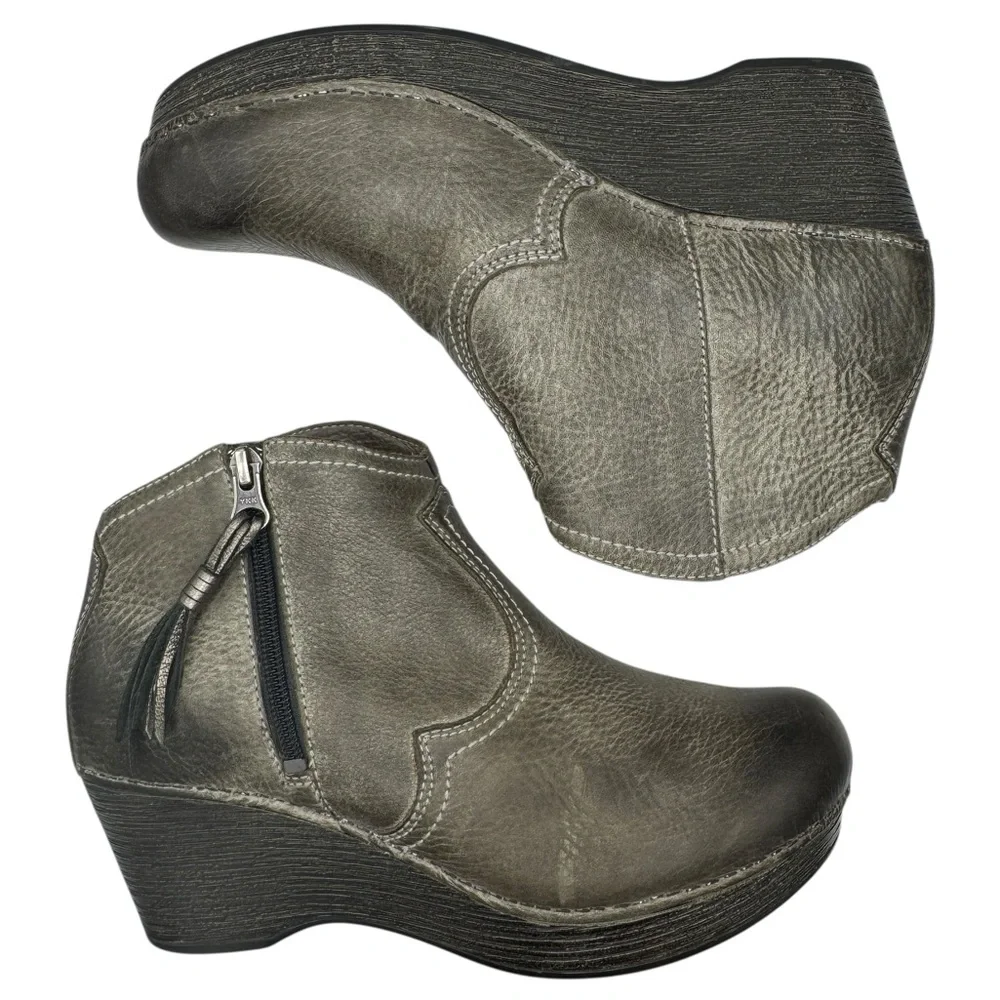 Dansko Women’s Gray Leather Ankle Boots with Tassel Zip - Size 39/ US 8.5-9